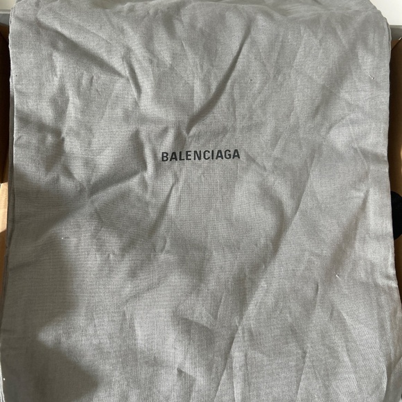 Toddler Balenciaga Triple Sole - Picture 5 of 7